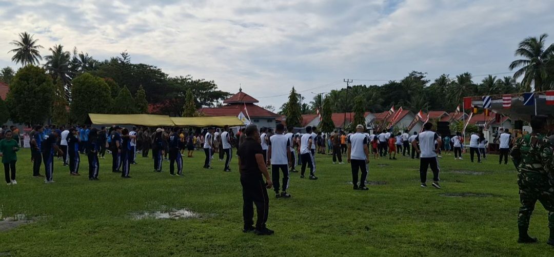 RRI.co.id - Pesta Rakyat Lanal Melonguane Semarakkan HUT ke-80 TNI