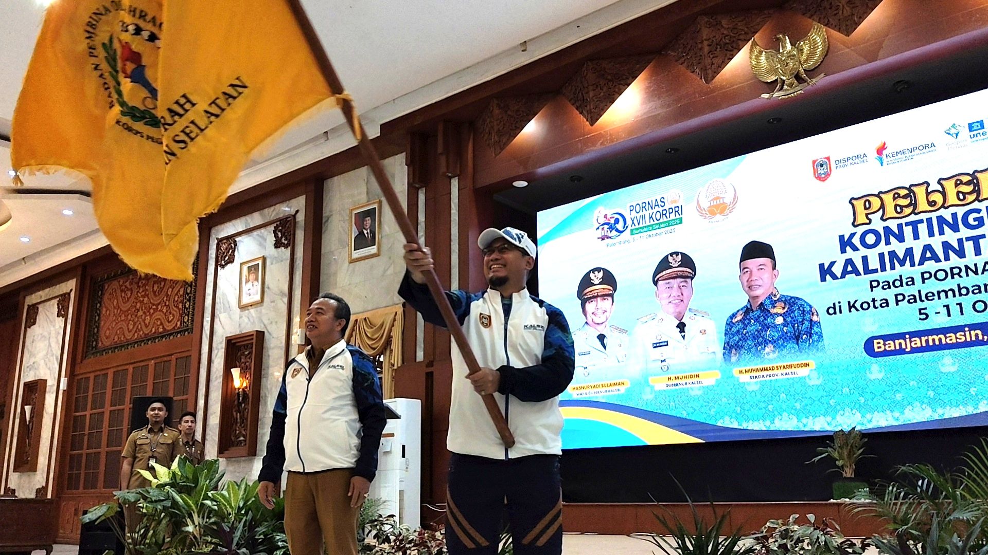 Pelepasan Meriah, Kontingen Korpri Kalsel Berangkat Perebut Medali Pornas XVII 