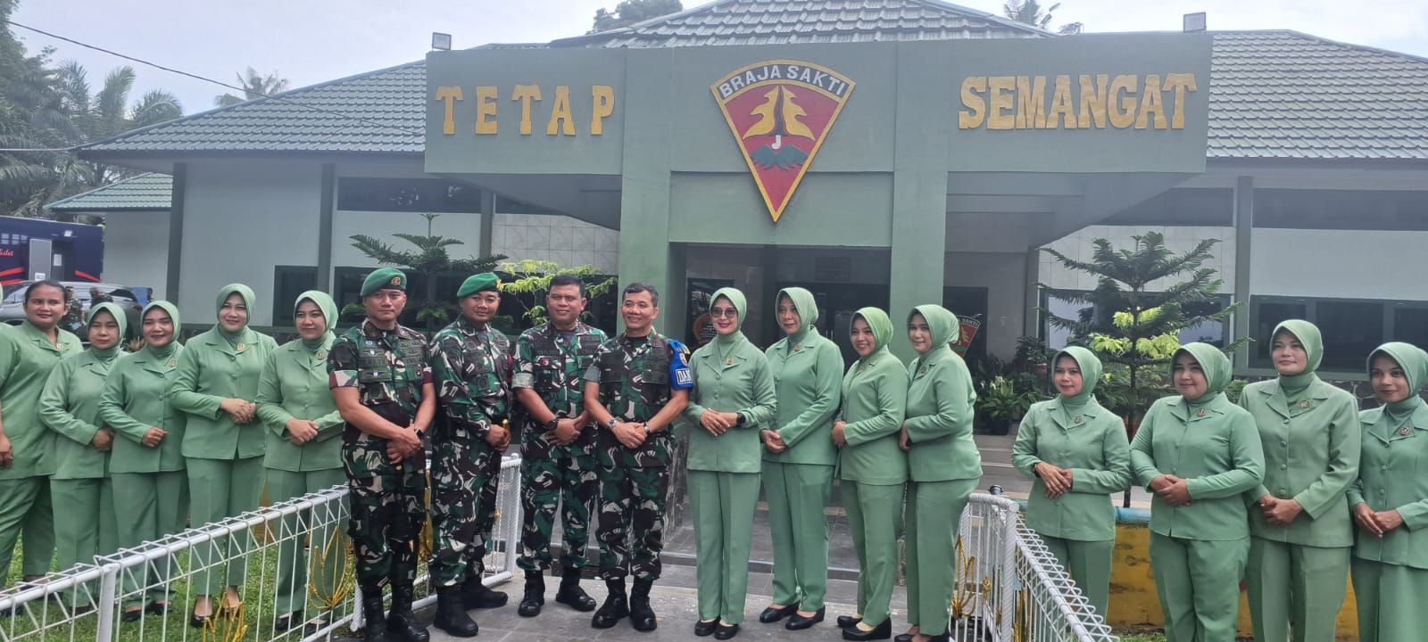 Rus porno filmlarini onlayn tomosha qiling