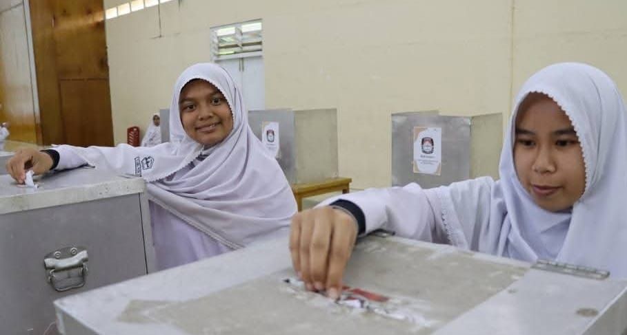 Arab porno haqiqiy jinsiy aloqa