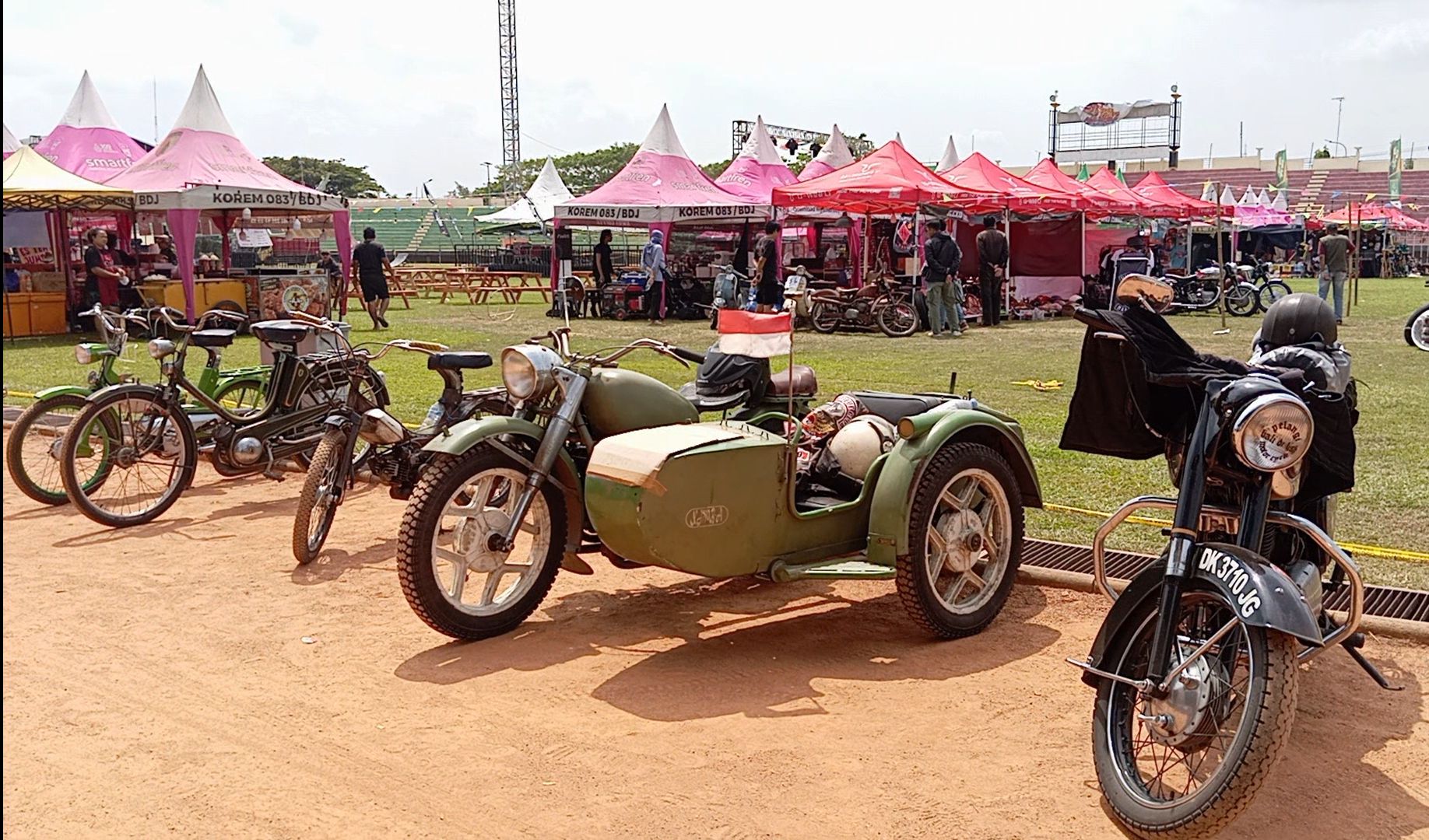Simfoni Nostalgia di Kota Pendekar Deru Mesin Tua Pecahkan Sunyi Pagi Madiun