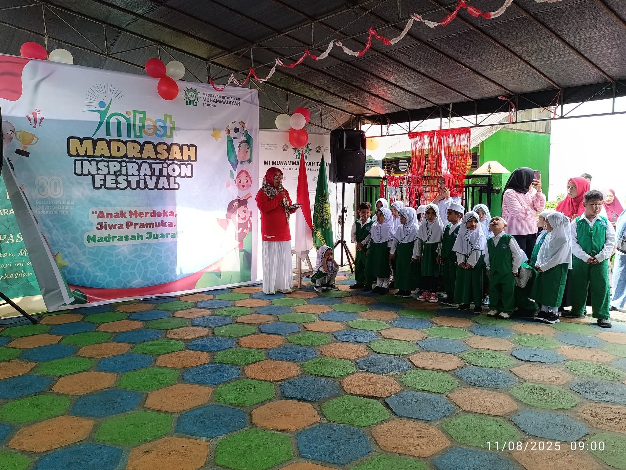 RRI.co.id - Madrasah Ibtidaiyah Muhammadiyah Tahuna Menggelar MI Fest