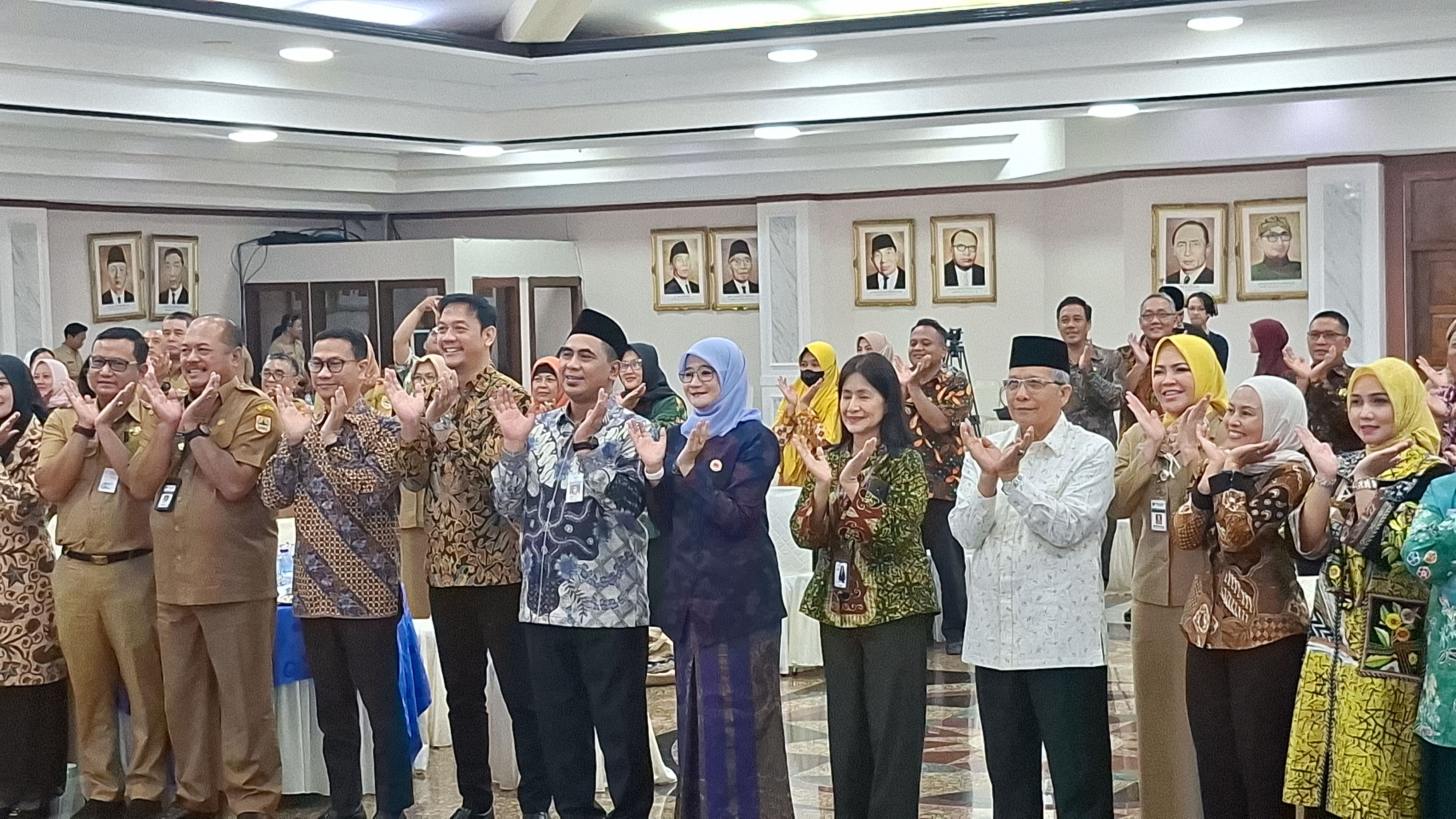 RRI.co.id - Jumlah Pengrajin Batik Turun, Ekspor Jateng Justru Naik