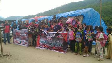 AXCI Serahkan Donasi untuk Korban Banjir Aceh