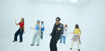 Vicky Salamor Rilis Lengket, Kolaborasi Wizz Baker