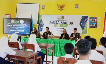Jaksa Masuk Sekolah Beri Edukasi Hukum