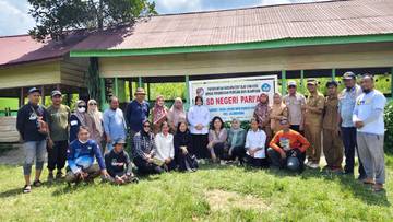Wabup Touna Tinjau Layanan Dasar Dataran Bulan