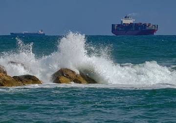 Cuaca Ekstrem, KM Sabuk Nusantara 108 Tunda Pelayaran