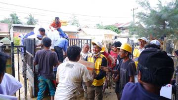 Indosat Lanjutkan Bantuan ke Aceh dan Sumut