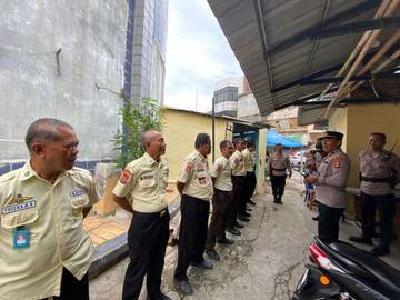 Polisi Bina Satpam Pasar Mangga Dua Bandar Lampung