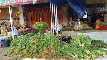 Pembeli Kurangi Belanja Akibat Kenaikan Harga Bahan Pokok