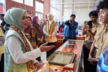 Dekranasda Lampung Asah Talenta Siswa SMK Kreatif