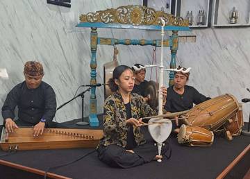 Mengenal Fungsi, Bentuk dan Filosofi Rebab Sunda