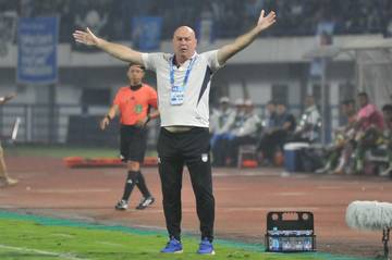 Kurzawa dan Dion Markx Jadi Tumpuan Baru Lini Belakang Persib