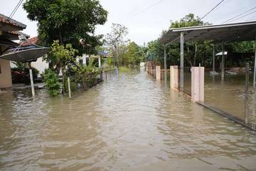 Bencana Banjir Pantura Meluas, Ini Kata Bupati Reynaldi. 