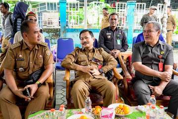 Wartono Tinjau Gerakan Pangan Murah Banjarbaru