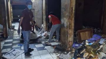 Bersih-Bersih Pasar Sentra Antasari, Ratusan Relawan Turun Tangan