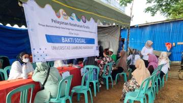 ULM Bantu Korban Pascabanjir di Sungai Sipai