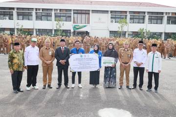 Pemkab Batola Salurkan Bantuan Pendidikan Program Prioritas