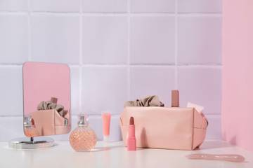 Hindari Menyimpan Produk Kecantikan Ini di Kamar Mandi