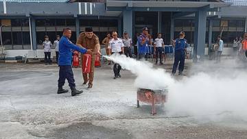 Dishub Bengkalis Latih Petugas Gunakan APAR