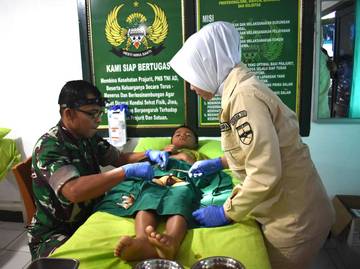 Jelang HUT TNI, Korem 041/Gamas Gelar Bakti Sosial