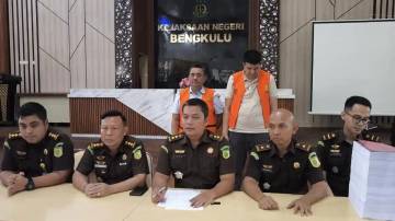 Kejati Bengkulu Limpahkan 2 Tersangka Korupsi Pertambangan