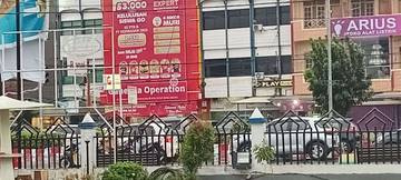 Tips Aman Berkendara Saat Angin Kencang