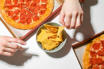 Beberapa Alasan Seseorang Susah Berhenti Makan