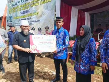 Desa Tanah Hitam Raih Juara 1  Lomba SADESAHE