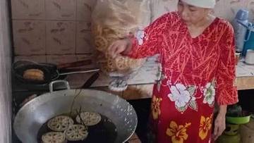 Inilah Kembang Goyang Legendaris Asli Cijeruk 