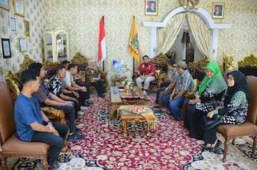 Bupati Sinjai dan PLN Jawab Keluhan Listrik Baruttung