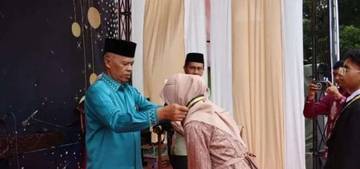 325 Siswa "Sarumpun Tigo Aka" MAN 2 Bukittinggi Wisuda, Kakankemenag Bukittinggi Tekankan Peningkatan ibadah