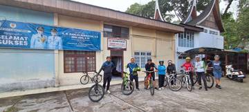 KONI Bukittinggi Fun Bike Disuguhkan Teh Talua Tapai