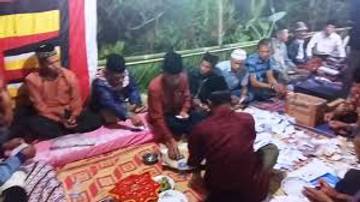 Badoncek Tradisi Goro Minangkabau dalam Mengumpulkan Dana Sosial