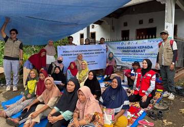 Tim Medis Gabungan Kampus Bantu Warga Terdampak Bencana