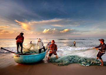 Kearifan Lokal dalam Tradisi Memancing Masyarakat Pesisir