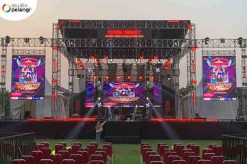 Musik dan Lighting Berpadu Menghidupkan Panggung