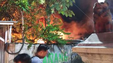 Kebakaran Ruko Kue Terjadi di Losari Cirebon