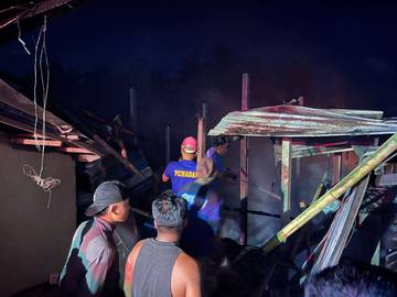 Polsek Banjarangkan Tangani TKP Kebakaran Kandang Ayam 