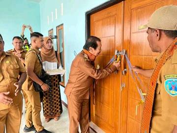 Bupati Nagekeo Minta Balai Desa Nangadhero Jadi Pusat Layanan Warga