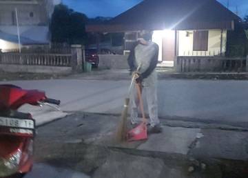 Ina Brian, Sang Pejuang Subuh di Kota Ku