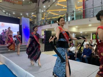 Padukan Tradisi dan Modernitas, El-Jhon Gelar Fashion Week