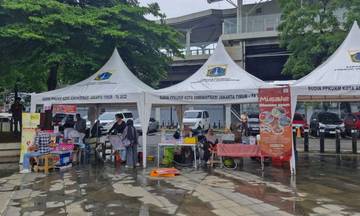 Pedagang UMKM Berharap Berkah di Malam Tahun Baru