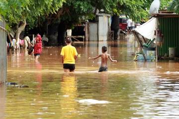 Banjir Datang, Leptospirosis Mengintai di Balik Genangan