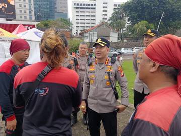 Ribuan Personel Amankan Aksi Buruh di Monas