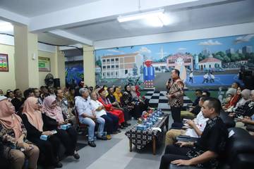 Wali Kota Jakpus Tampung Aspirasi Warga Utan Panjang