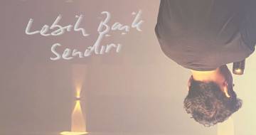 Yerri Meiryan Rayakan Kesendirian Dewasa