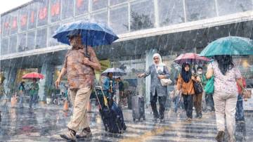 Musim Hujan, KAI Daop 1 Bagikan Tips Aman