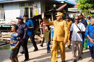 Ondofolo Minta Penanganan Kabel Listrik di Danau Sentani